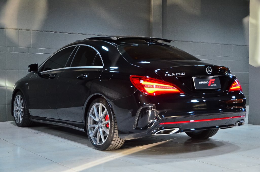 MERCEDESBENZ CLA 250 Sport 2018 Preto Mercedes Benz CLA 250